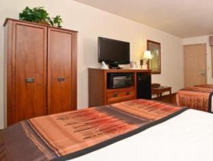 Western Grande River Inn&suites