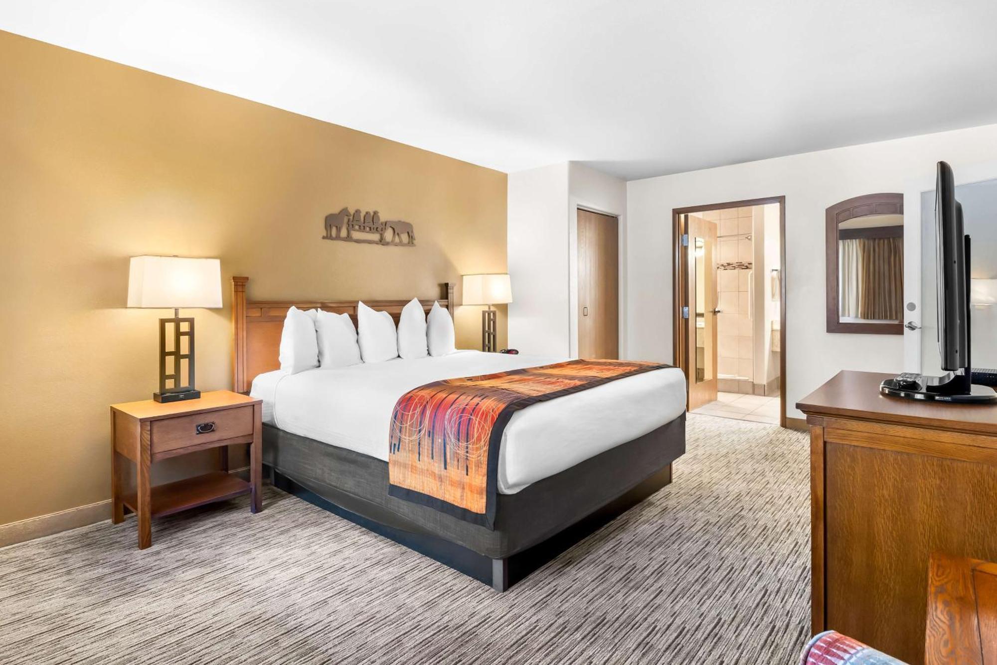 Western Grande River Inn&suites Hotel
