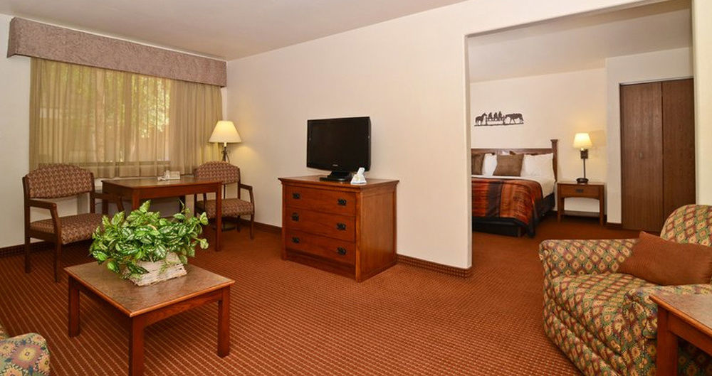 Western Grande River Inn&suites Hotel